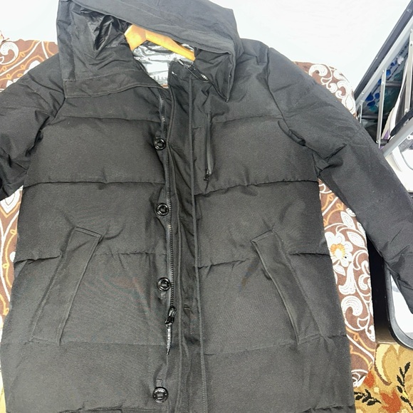 Black Ski & Snowboard Jacket with Insulation and Extreme Weather Resistance - Picture 13 of 14